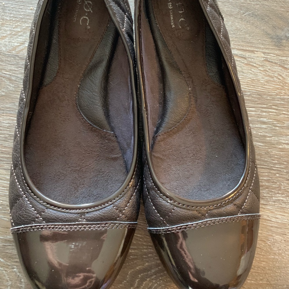 Born brown flats